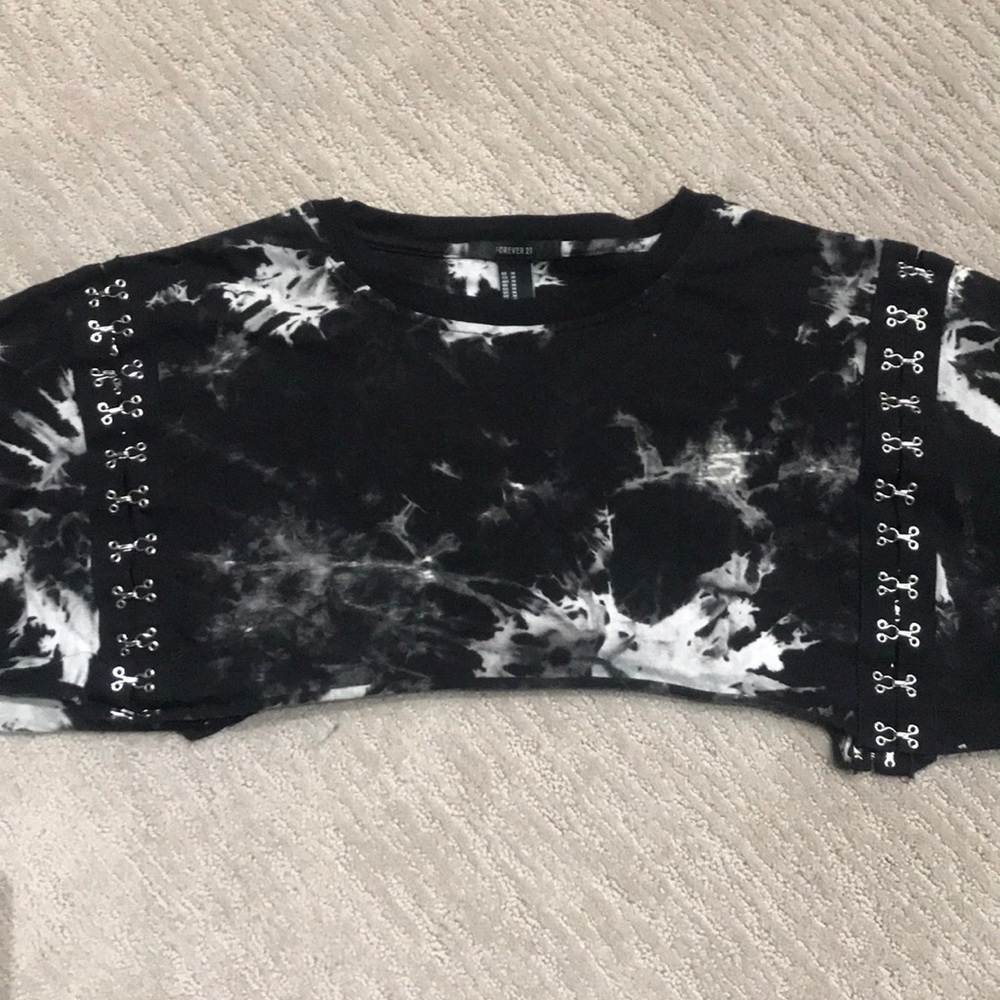 Tailgating crop top